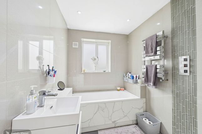 7 Borrowell, Derby photo 3