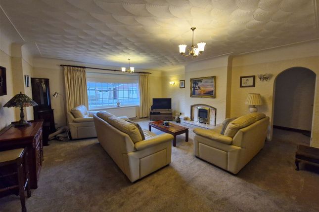Bungalow for sale in Cheltenham Close, Aintree, Liverpool