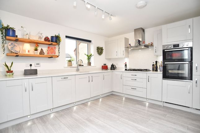 19 Copper Close, Knaresborough photo 3