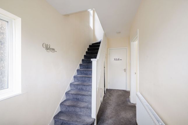 104 Isham Road, London photo 4