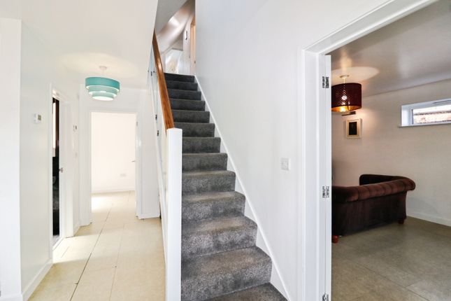 2, Dakenham Close, Salhouse, Norwich photo 4