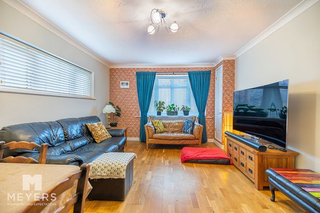 2a, Elm Avenue, Christchurch photo 2