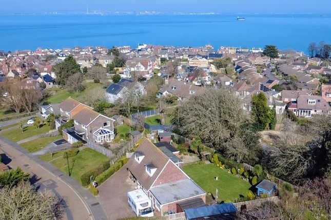 7, Solent View Road, Seaview photo 2