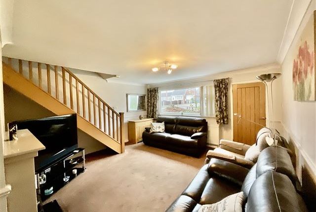 12, Moss Drive Killamarsh, Sheffield photo 3