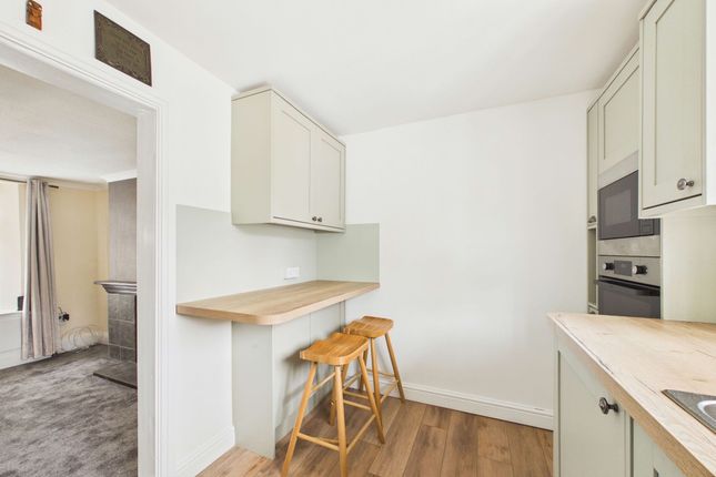 58 Ellacombe Road, Torquay photo 4