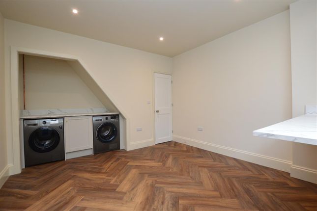 16, Heath Road, Norwich photo 5