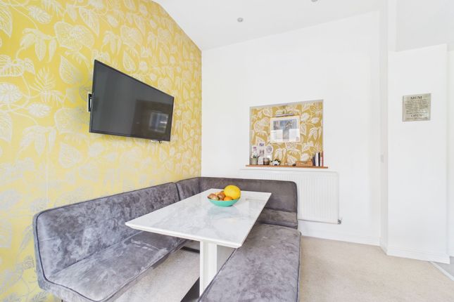261 Chesterfield Road, Matlock photo 4