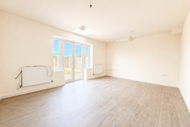 4, Covent Garden Close, Derby photo 4