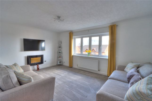 15, Ambergate Close, Tyne and Wear photo 2