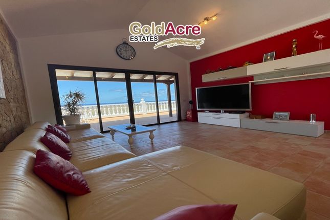 Villa for sale in La Pared, Canary Islands, Spain