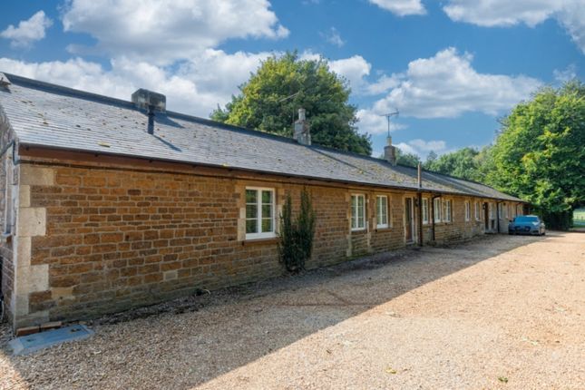 Thumbnail Barn conversion to rent in Kings Sutton, Banbury