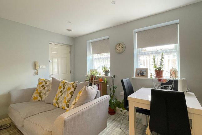 Flat 4, Century House Century Road, Faversham photo 4