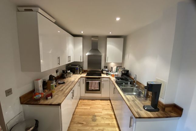 Thumbnail Flat to rent in Alscot Road, London