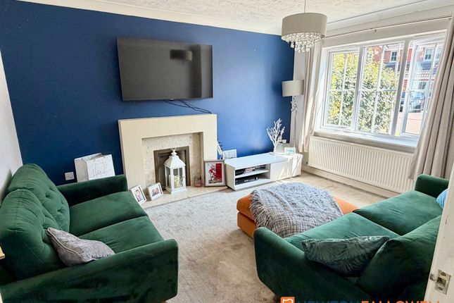 17 Bryans Close, Newark photo 2