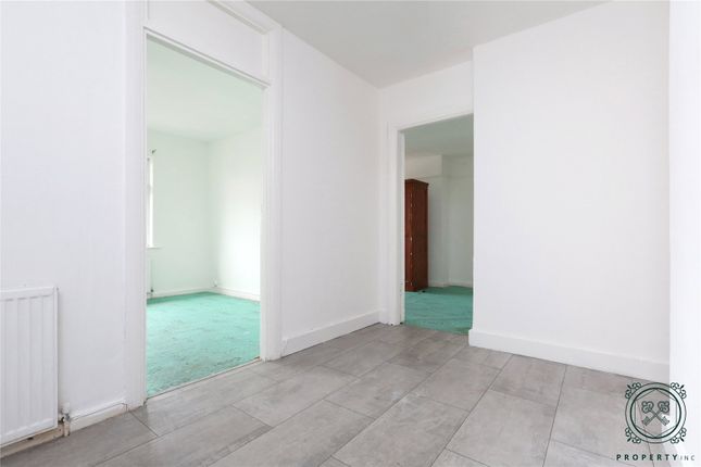 190B, North Circular Road, London photo 4