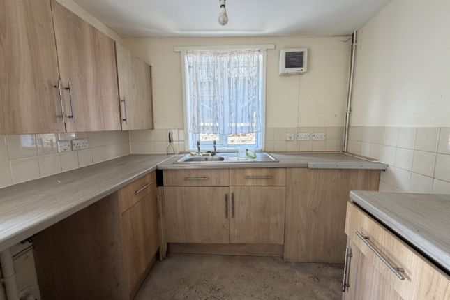 110, Eleanor Street, Grimsby photo 4