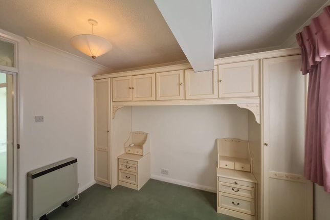 2 Savoy Court, 7, Chine Avenue, Shanklin photo 5