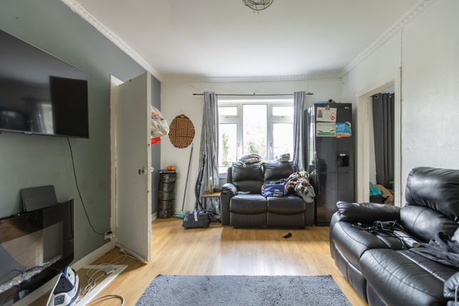 186, Glencroft Road, Glasgow photo 2