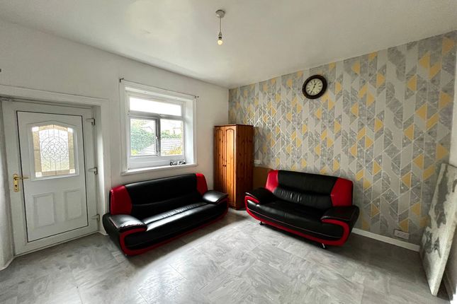 Cobcroft Road, Huddersfield photo 2