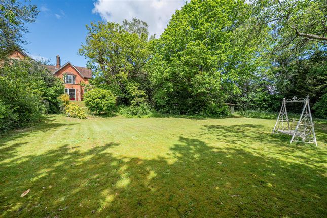 2 The Oaks, Vicarage Road, Camberley photo 2