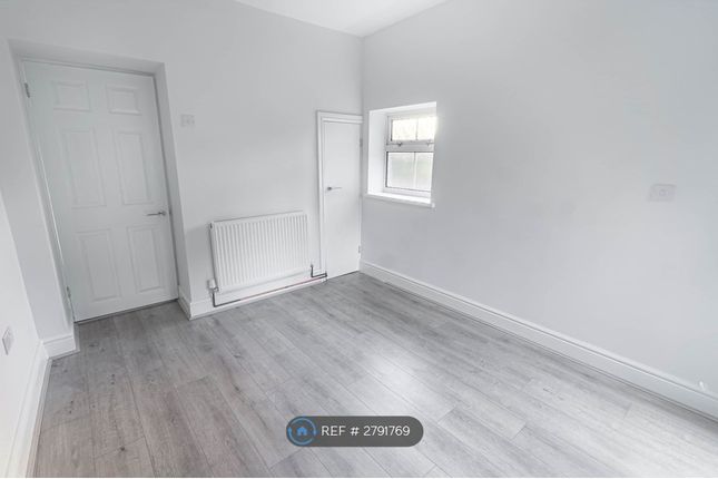 Pemberton Road, Llanelli photo 4