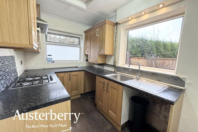 20, Owen Grove, Stoke-On-Trent photo 2