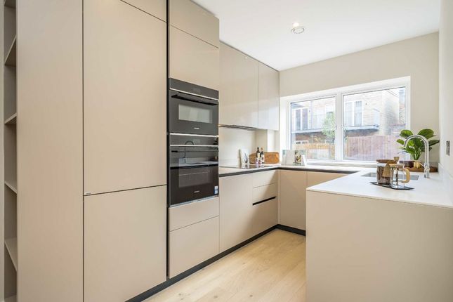 2C, The Warwick, Warwick Road, London photo 3
