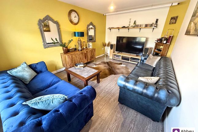 87 Henson Close, Leicester photo 2