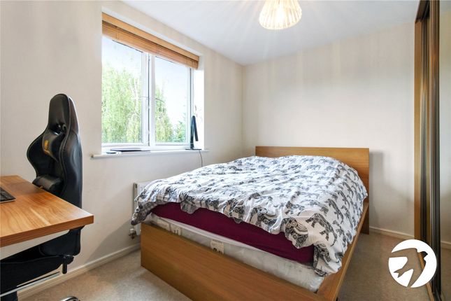 44, Lister Drive, Gravesend photo 5