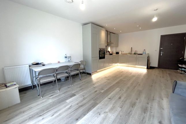 Flat 36,7 Gramophone Lane, Hayes photo 3