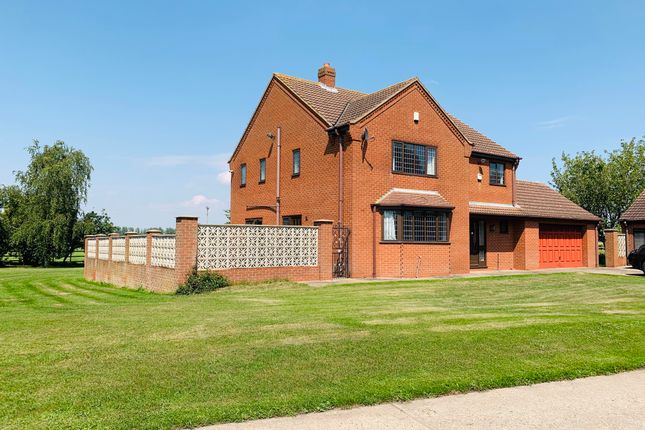 Thumbnail Detached house to rent in Messingham Road, East Butterwick, Scunthorpe