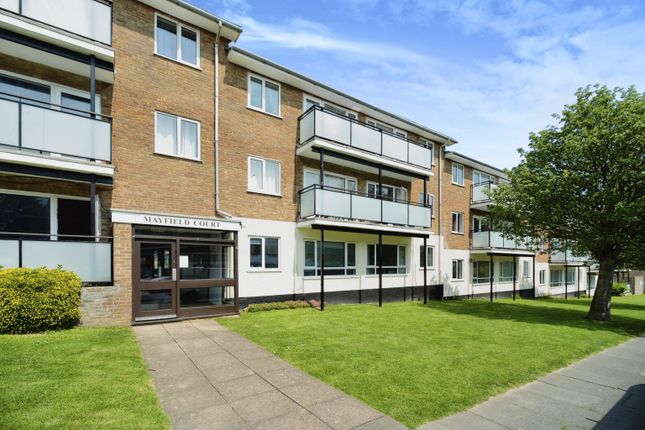 Flat for sale in Lustrells Vale, Saltdean, Brighton