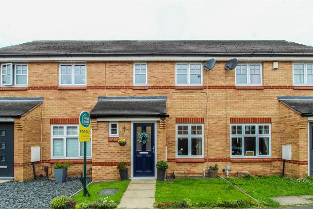 Thumbnail Terraced house for sale in Mill Chase Close, Wakefield
