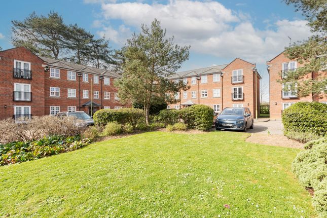 Flat for sale in Lime Tree Court, London Colney, St. Albans, Hertfordshire