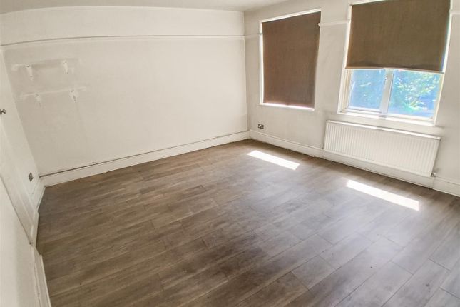 326A, Ruislip Road East, Greenford photo 5