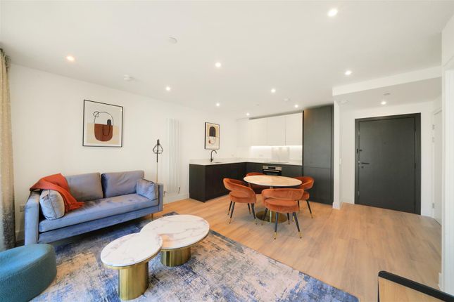 69 Silverleaf House, 1 Heartwood Boulevard - Pxcip