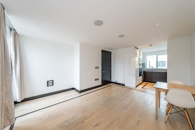 Flat 24, 26, Chapter Street, London photo 4