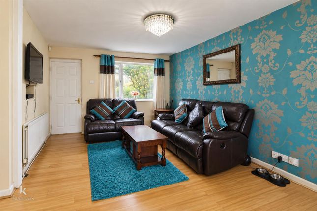 3, Curlew Close, Bamford, Rochdale photo 4