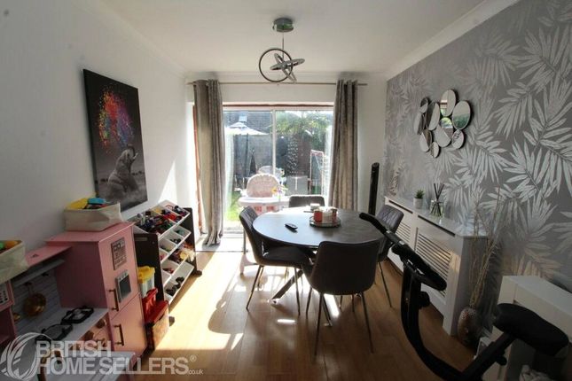 5, Haslett Road, Surrey photo 4