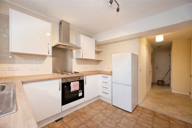 25, Selsey Close, Hampshire photo 4