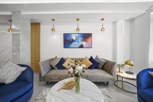 Flat 1, 92, Gloucester Place, London photo 4