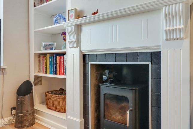 32 Dennis Road, East Molesey photo 4