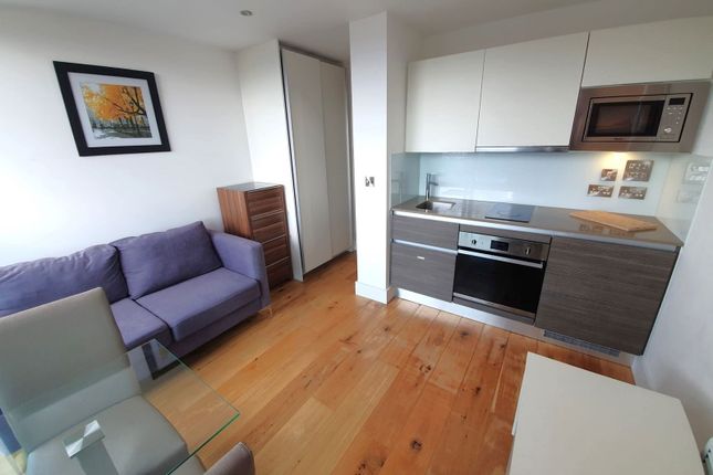 Trident House, 76,Flat 50, Station Road, Hayes photo 2