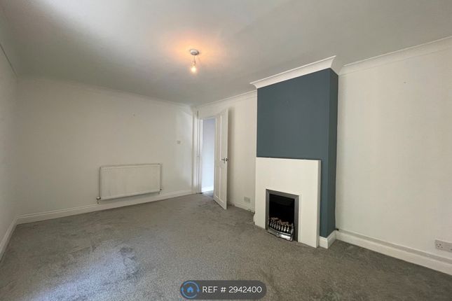 Mellanby Crescent, Newton Aycliffe photo 3