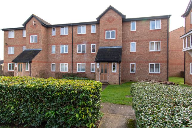 Thumbnail Flat for sale in Wedgewood Road, Hitchin, Hertfordshire