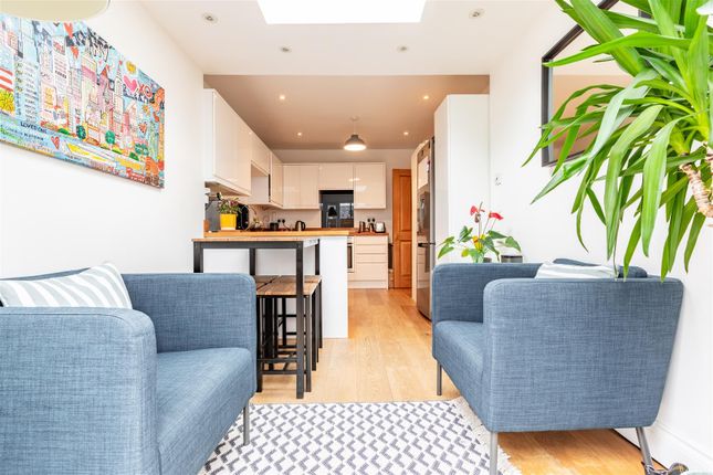 Terraced house to rent in Bute Street, Brighton
