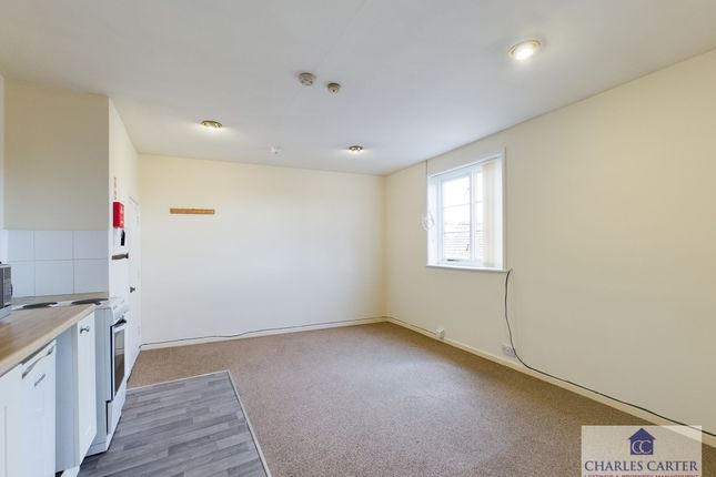 Flat, Tewkesbury photo 3