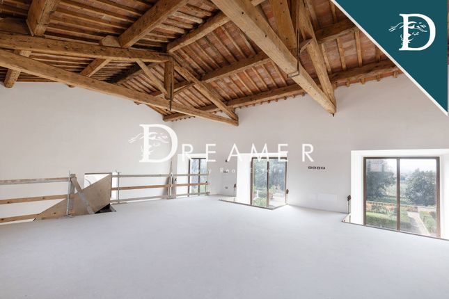 Apartment for sale in Largo Valiversi, Sesto Fiorentino, Toscana