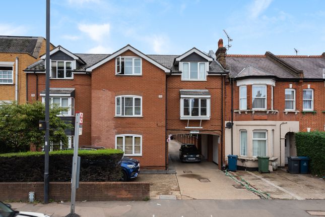 Thumbnail Flat to rent in Headstone Road, Harrow, Greater London