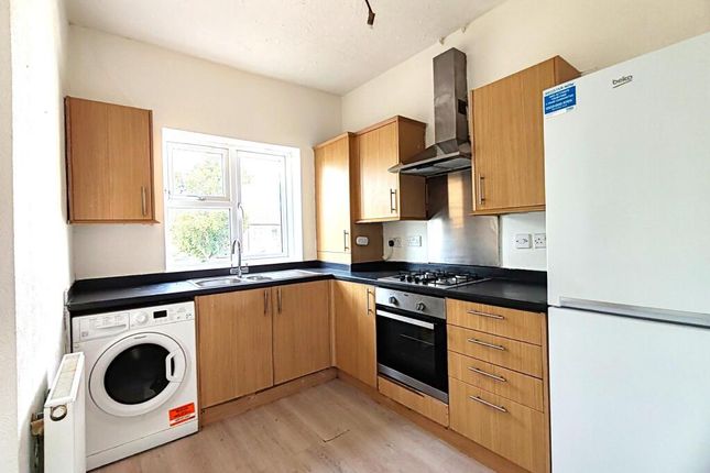 53B, Balfour Road, Ilford photo 3
